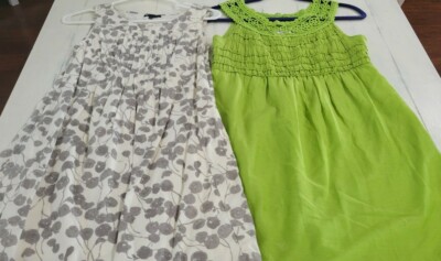2 Womens Sz Xs-0  Dresses  Max Studio And Gap Green And Floral Mid Length