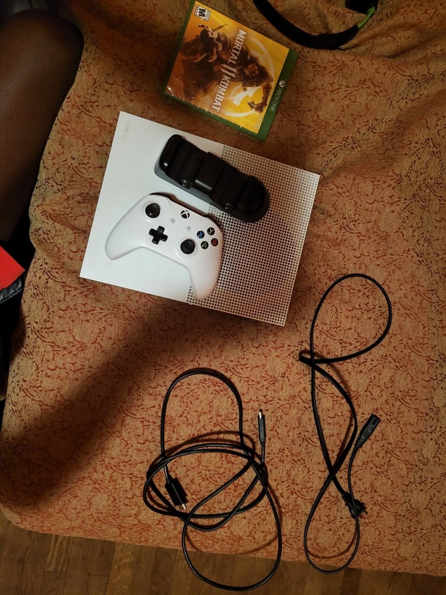 XBOX One S WHITE In good condition w 780GB. | eBay