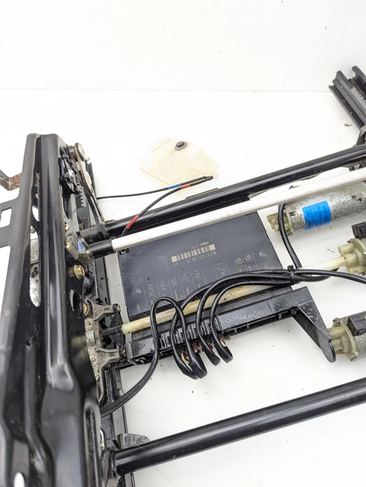 2000-2006 Mercedes-Benz S430 W220 Front Driver Left Seat Rail Track - Image 3 of 4