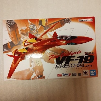 TAMASHII NATIONS DX Chogokin Macross7 VF-19