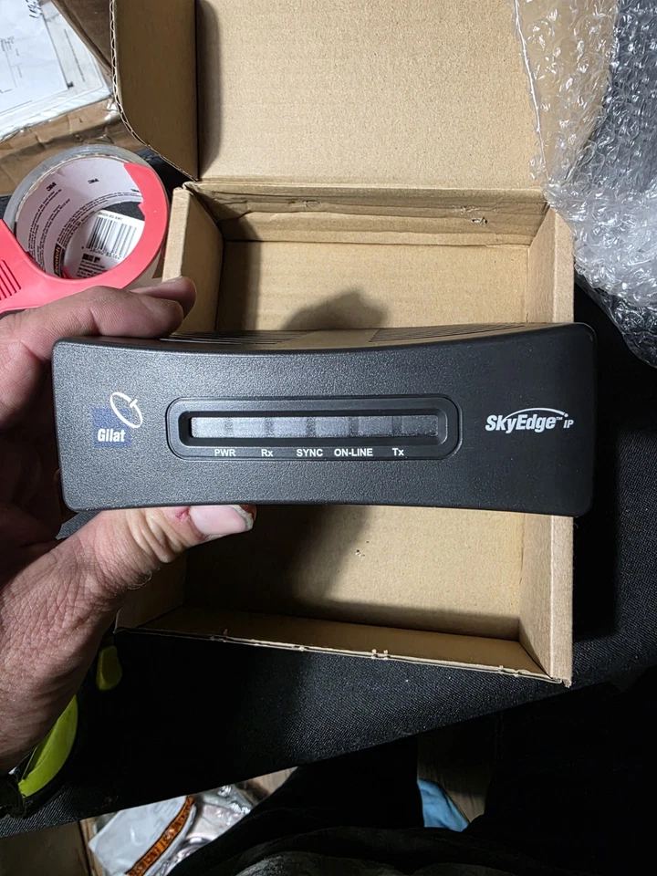 Gilat SkyEdge II IP IDU (Indoor Unit) VSAT Router. AUKTION ist für 11 Stück - Bild 2 von 4
