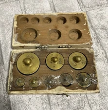 Vintage Brass Weights in Wooden Box Complete Set of 8