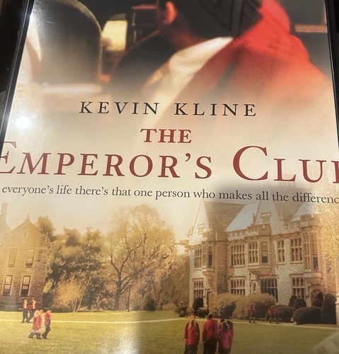 Empire Club Film Requisite - Bild 4 von 4