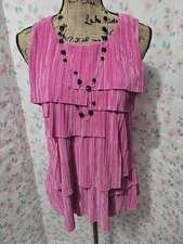 CREATIVE DESIGN WORKS, WOMEN'S PINK POLY SLEEVELESS PLEATED RUFFLED BLOUSE, SZ M