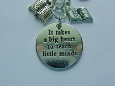 IT TAKES A BIG HEART TO TEACH LITTLE MINDS TEACHER KEYCHAIN PURSE CLIP BAG CHARM