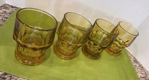 Set of 4 Vintage Anchor Hocking Georgian Honeycomb Amber Drinking Glasses( S-2)