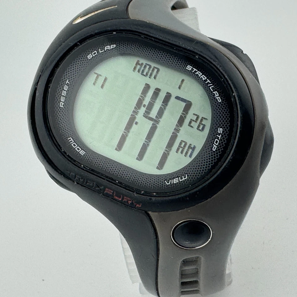 Reloj Digital de Cuarzo Nike Fury WR0142 Hombres 100m Triax Polímeros Cronógrafo Batería Nueva Foto 2 de 4