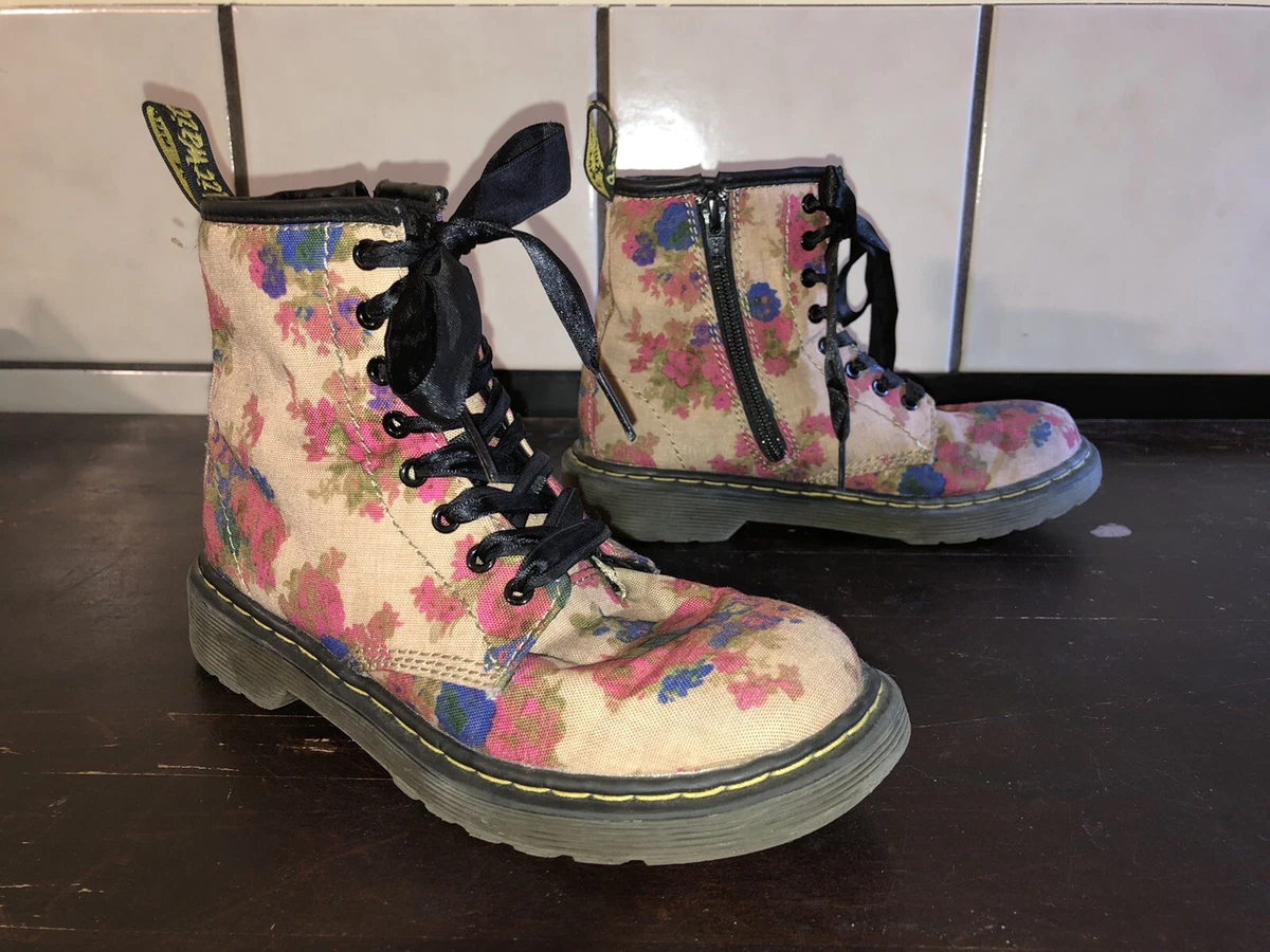 Dr. Doc Martens Girls US Size 2 Delaney Floral Canvas Boots Side Zipper Closure