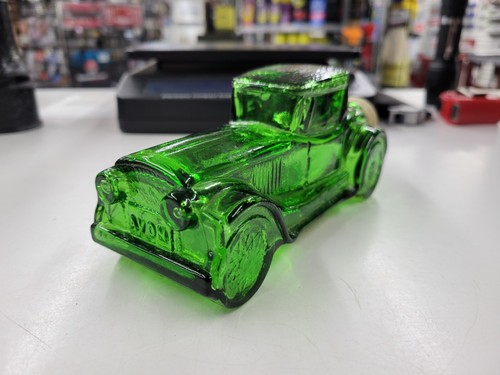 Vintage Green Glass Car Bottle Made By Avon - Picture 2 of 10