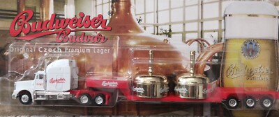 Budweiser , --Truck mit Anlage zur Bierherstellung? auf Auflieger -- , Sattelzug