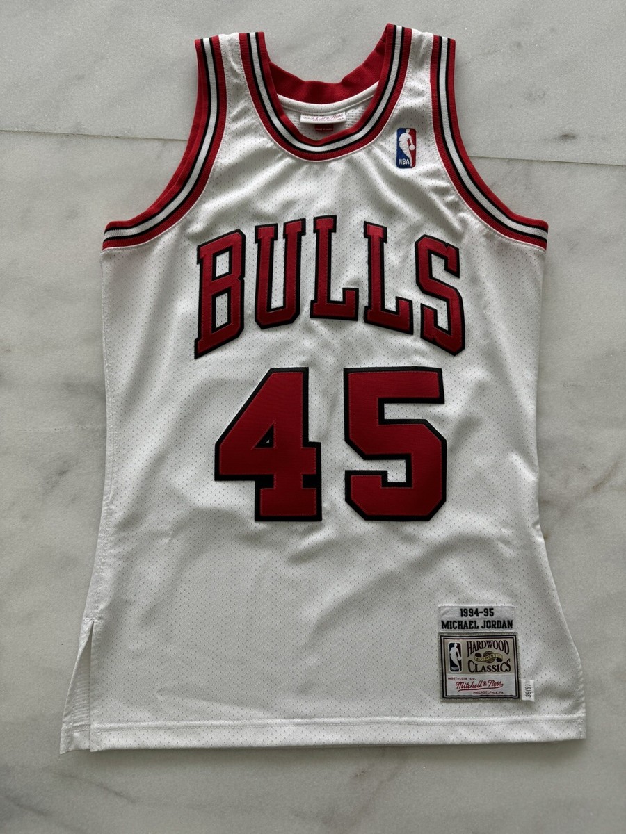 Mitchell & Ness NBA Chicago Bulls Michael Jordan 45 Jersey Mitchell & Ness NBA Chicago Bulls Michael Jordan 45 Jersey