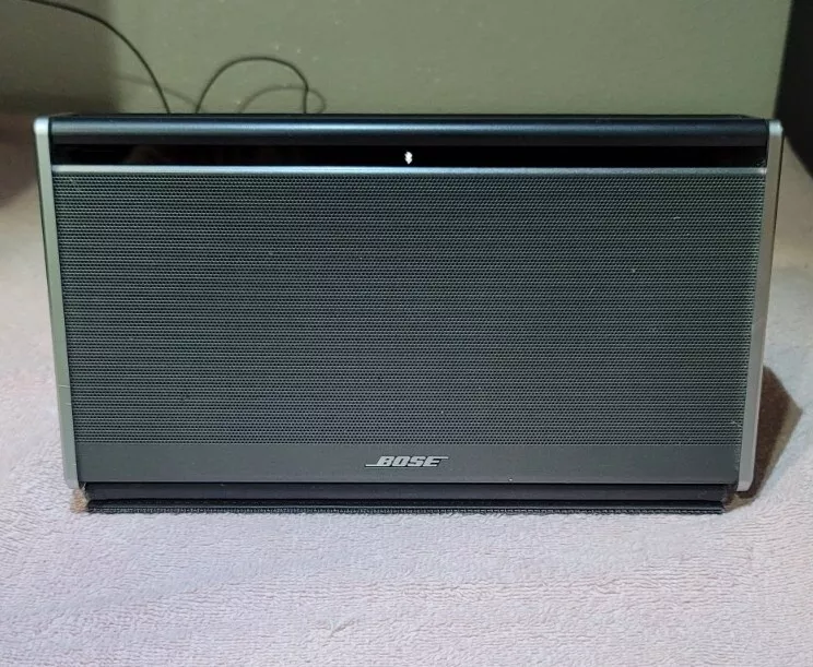 Bose SoundLink 404600 Silver Portable Wireless Bluetooth Mobile Speaker  System