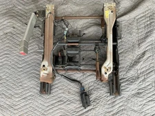 2001-2005 Chevrolet Monte Carlo Driver Powered Bucket SEAT ADJUSTER track 02 03