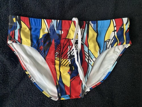 MEN'S SWIM BRIEF MUSE NOVELS
