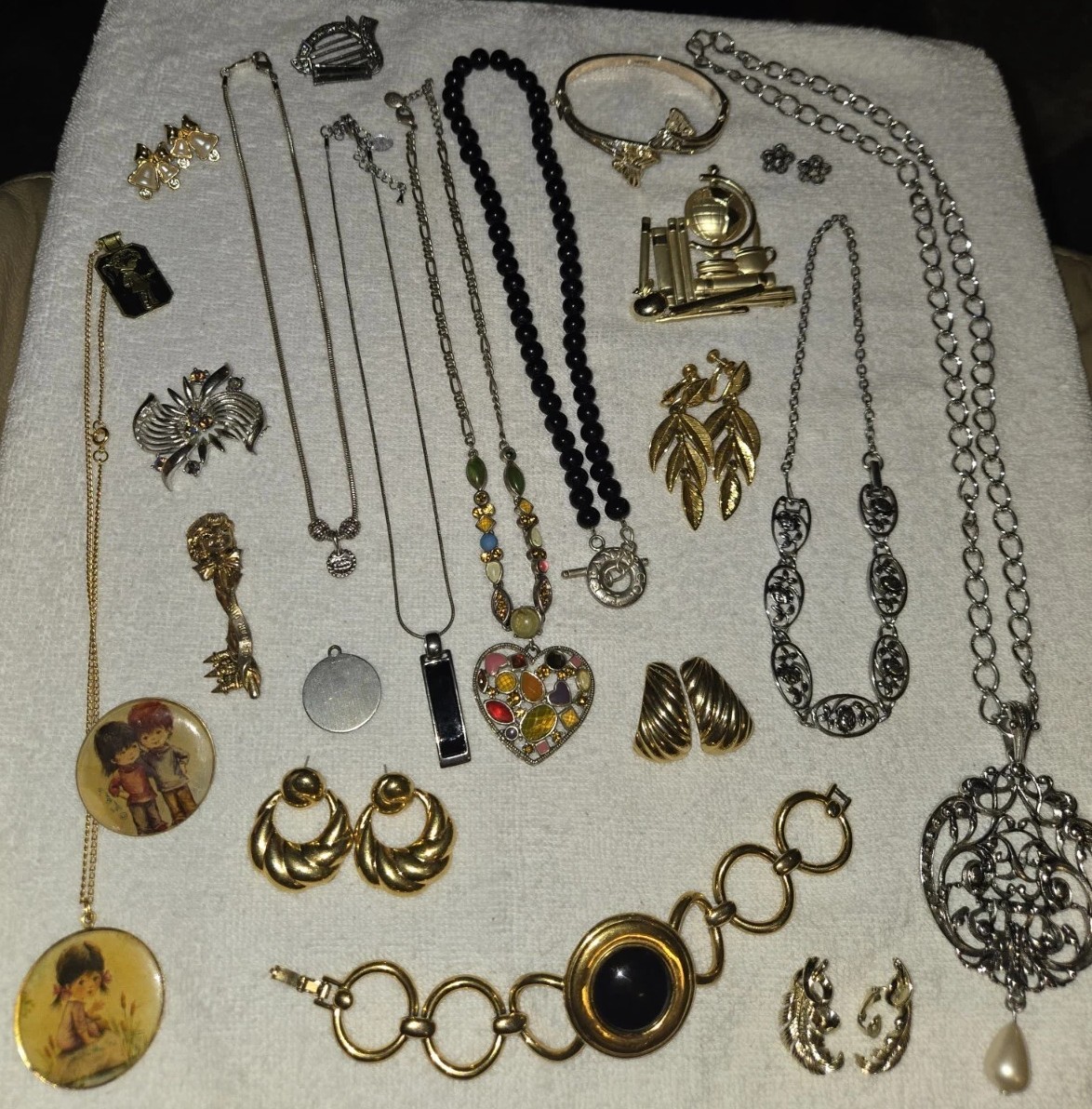 Picture 2 of 8