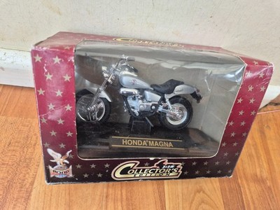 1/18 ROAD SIGNATURE CLASSIC SILVER HONDA MAGNA DIECAST MOTORRAD BIKE BOXED