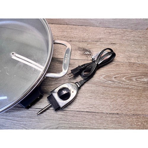 All-Clad 7 quart Electric Stainless Steel Skillet #SK492D50 w/ Lid 14”Diameter - Picture 9 of 9