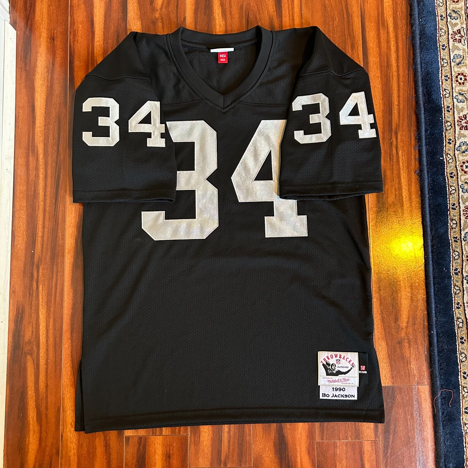 Picture 2 of 9