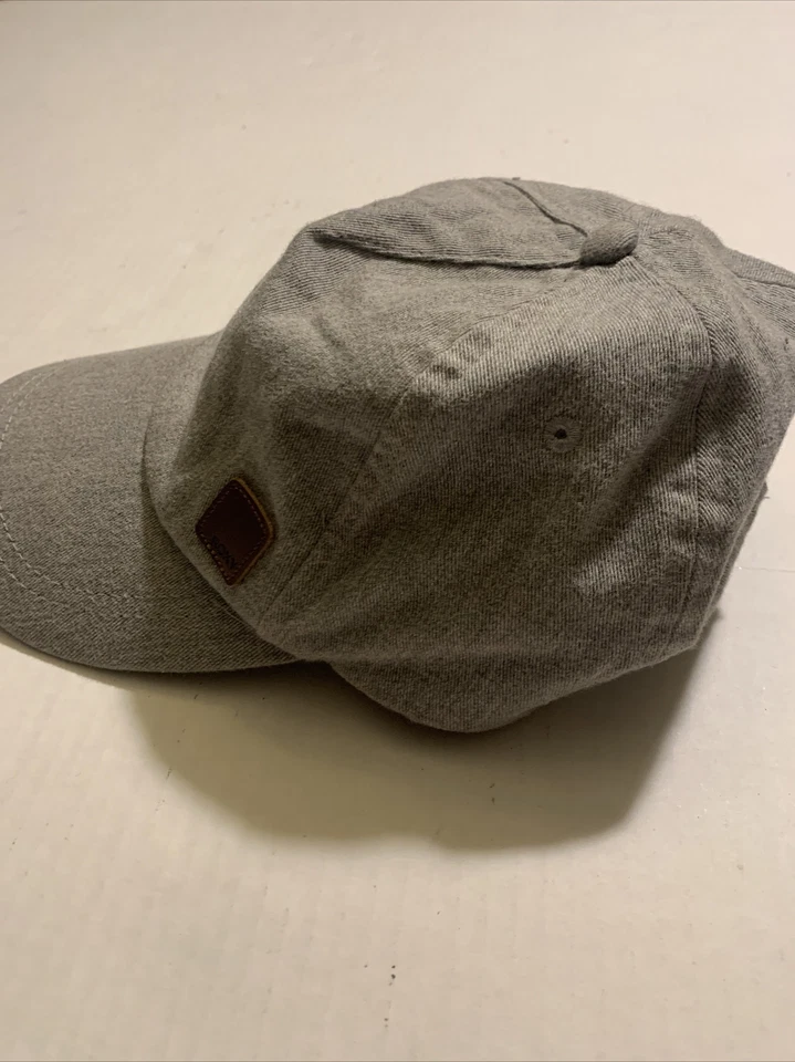 Chapéu de beisebol cinza Roxy - Imagem 3 de 4