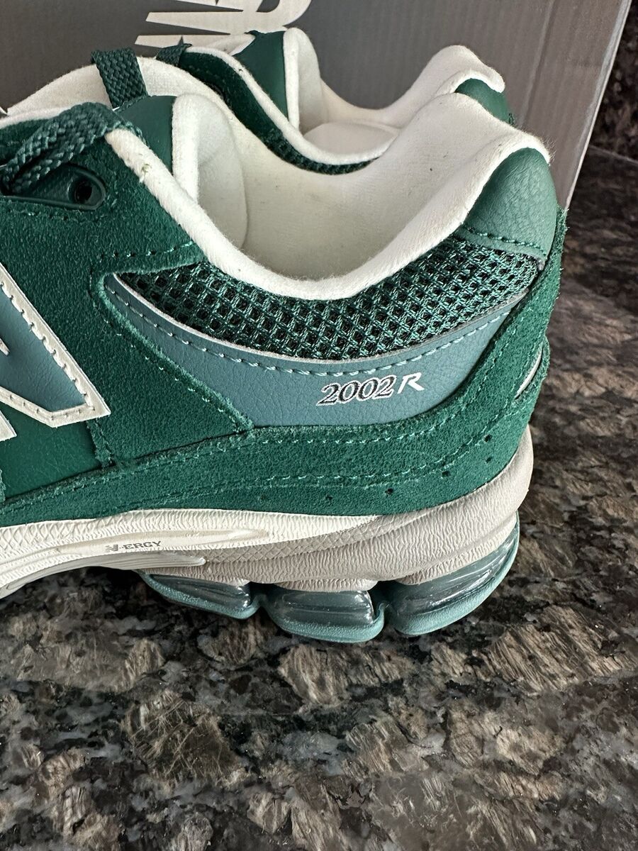 NEW BALANCE 2002R SNEAKERS, SHOES GC2002FG Size 4 & 7 Marsh NEW BALANCE 2002R SNEAKERS, SHOES GC2002FG Size 4 & 7 Marsh