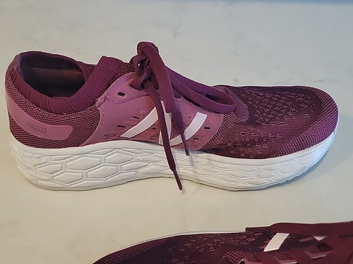 Women’s New Balance Maroon Fresh Foam VONGO Size 7 WVNGOBV4 - Picture 7 of 11