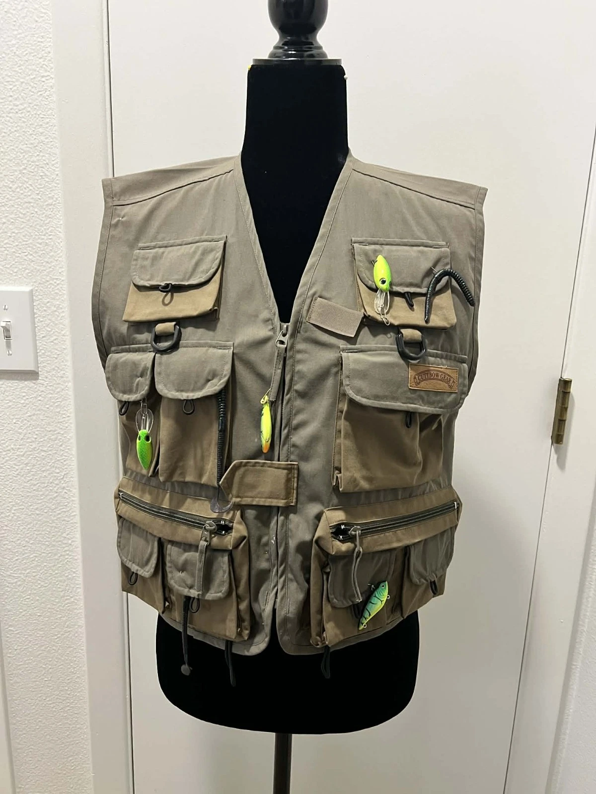 Cutbow Gear Fishing Vest XS Utility Multi Pocket Fly Fish Hunting Outfit Outdoor