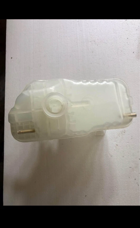 13-15 Chevrolet Silverado GMC Sierra 2500 3500 6.6L Radiator Coolant Surge  Tank - Image 2 of 4