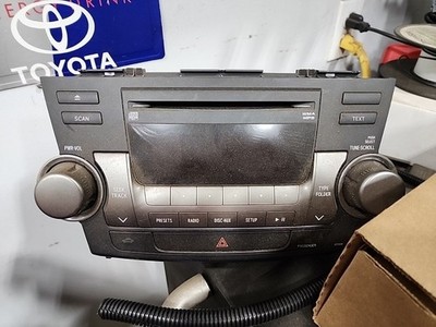 Toyota Highlander OEM 2011 2012 861200E370C0 AM FM Radio CD MP3 Player 