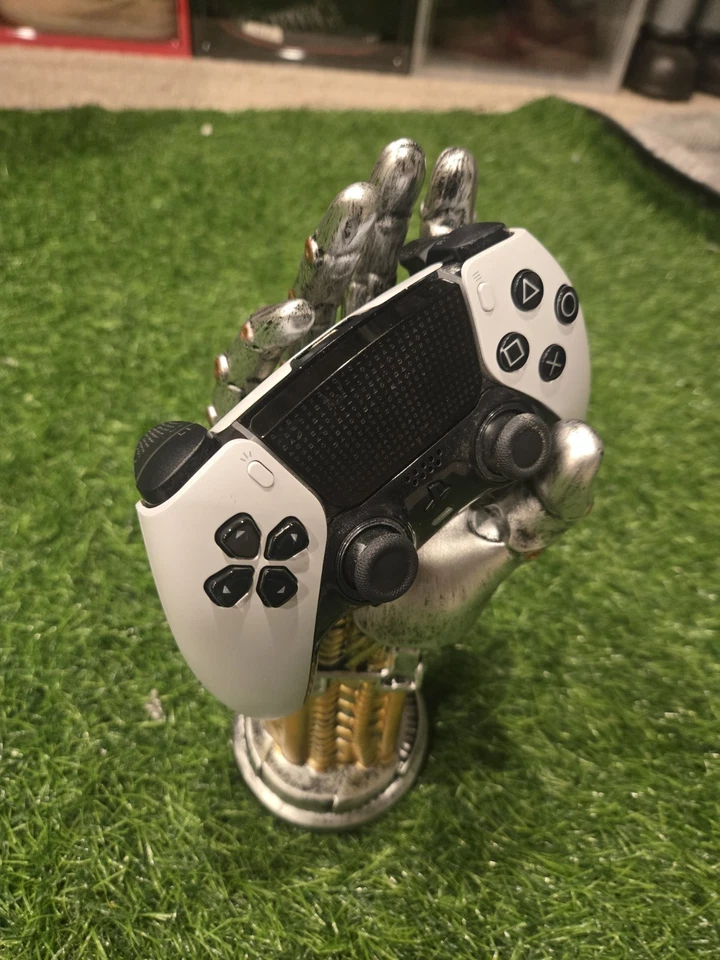 Robot Hand Controller Mount Holder for Xbox One/PS4/PS5 - Image 3 of 4