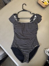 Vince Camuto Women's Black/White Ruffle Shoulder One-Piece Swimsuit Size 10 NWT