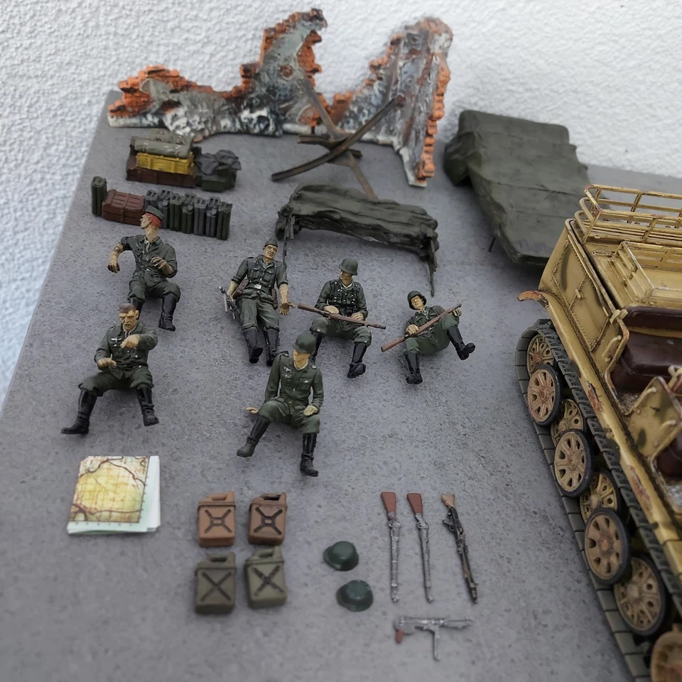 Forces of Valor 1:32 German Sd.Kfz. 7 Half-Track, Normandy/France 1944 + Zubehör - Bild 3 von 4