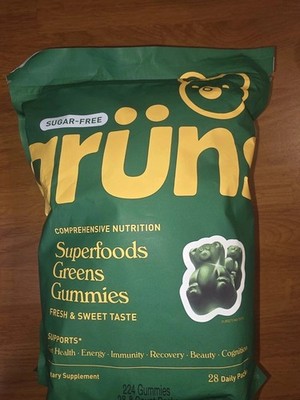 Gruns Adults Super Greens Gummies, Superfood Gummy Bears with Spirulina
