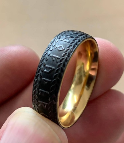316L EDELSTAHL *** Runen Futhark Wikinger Ring Bandring Runenring, schwarz-gold - Picture 2 of 9