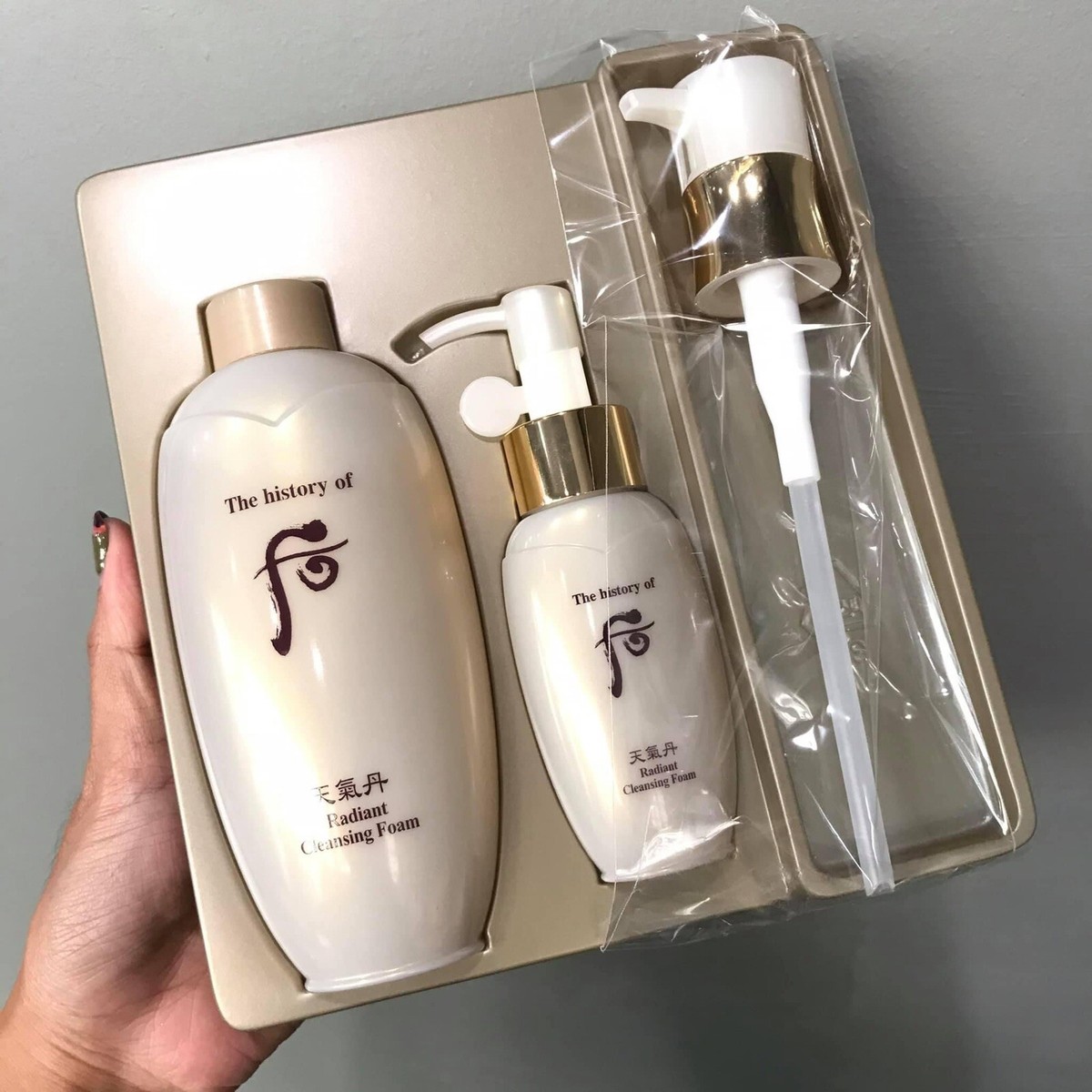 The History of Whoo Cheongidan Radiant Cleansing Foam Set (200ml+