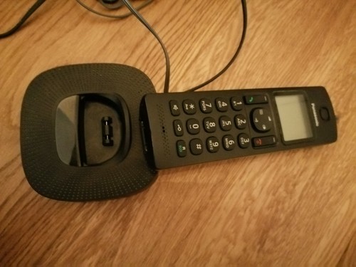 Panasonic TGC310JTB Cordless con Vivavoce, Rubrica e blocco numeri indesiderati - Foto 2 di 8
