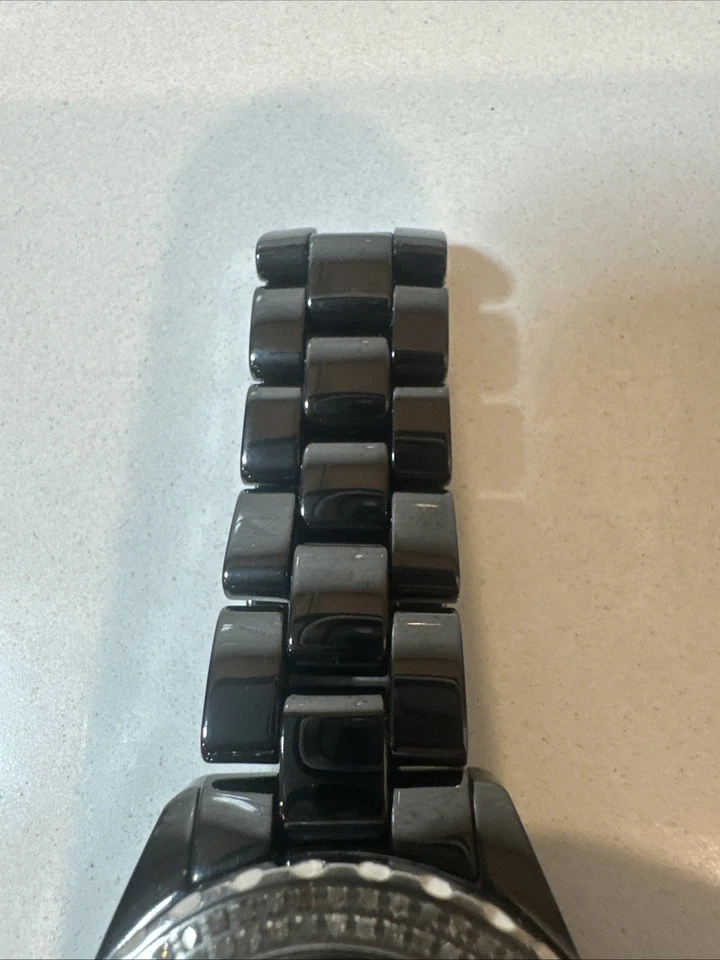 女士 Swiss Legend Karamica 钻石表圈陶瓷手表 34 毫米_阅读 — 第 3/4 张图片