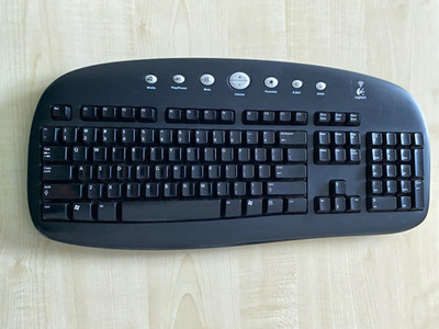 Logitech DeLuxe Cordless Desktop Y-RK56
