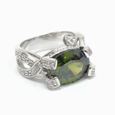 Unsigned 925 Sterling Silver Green Peridot  CZ Gemstone Ring Size 7 Jewelry