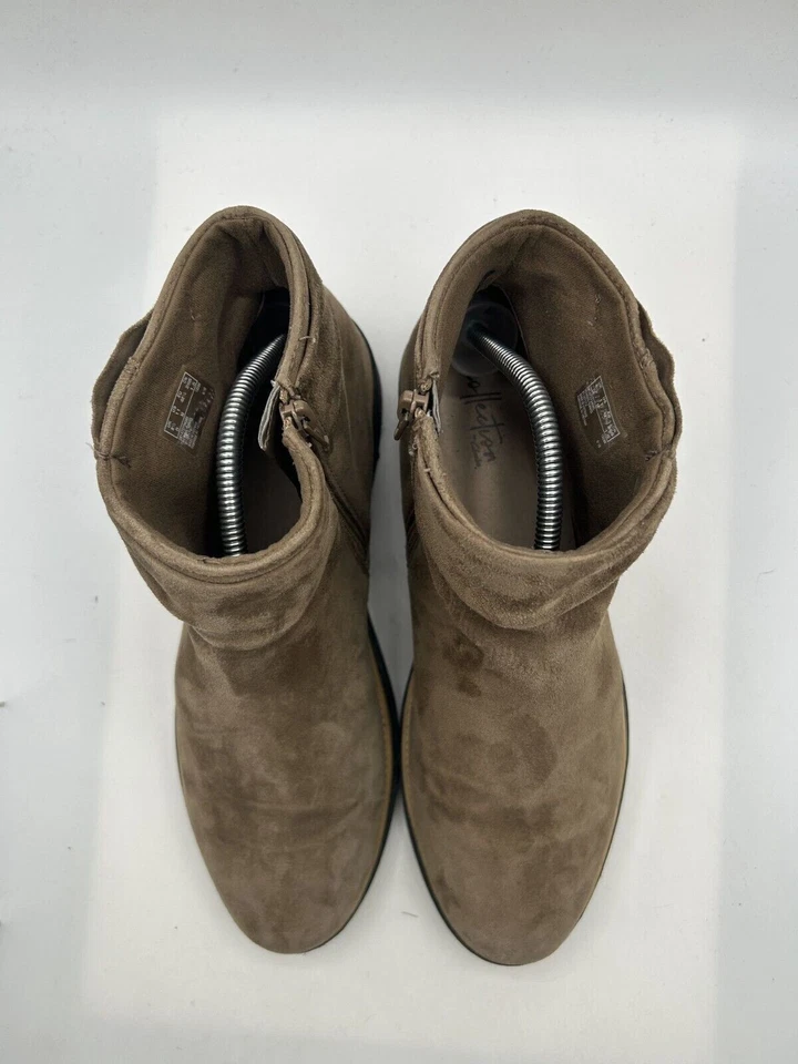 Clarks Sharon Salon Wedge Boot Women's Sz 11M Brown Leather Suede Side Zip Ankle - Image 4 of 4