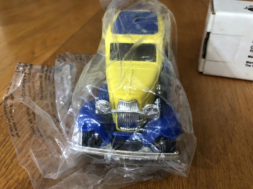 复古全新 1991 年 ERTL SUNBEAM BREAD 1932 面板交付硬币银行 #7612 全新带盒 1:25 — 第 4/4 张图片