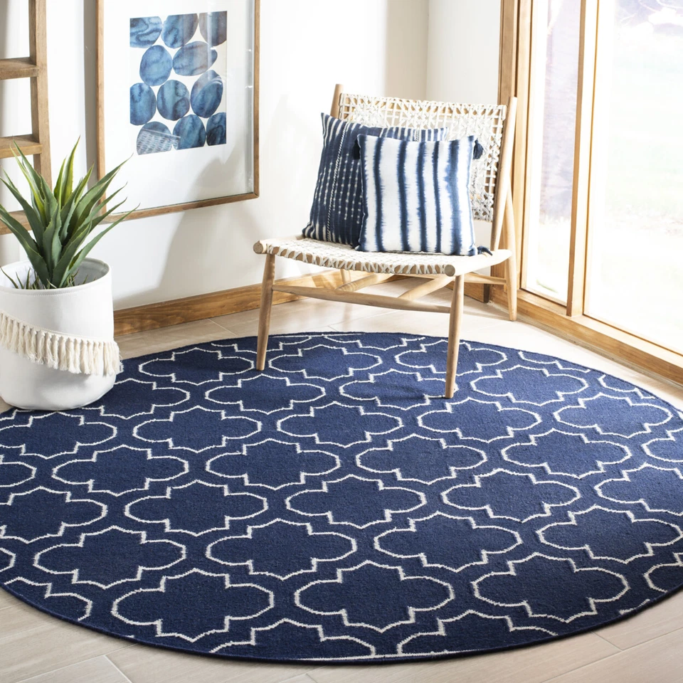 SAFAVIEH Dhurries DHU625D Handwoven Navy / Ivory Rug - Image 2 of 4