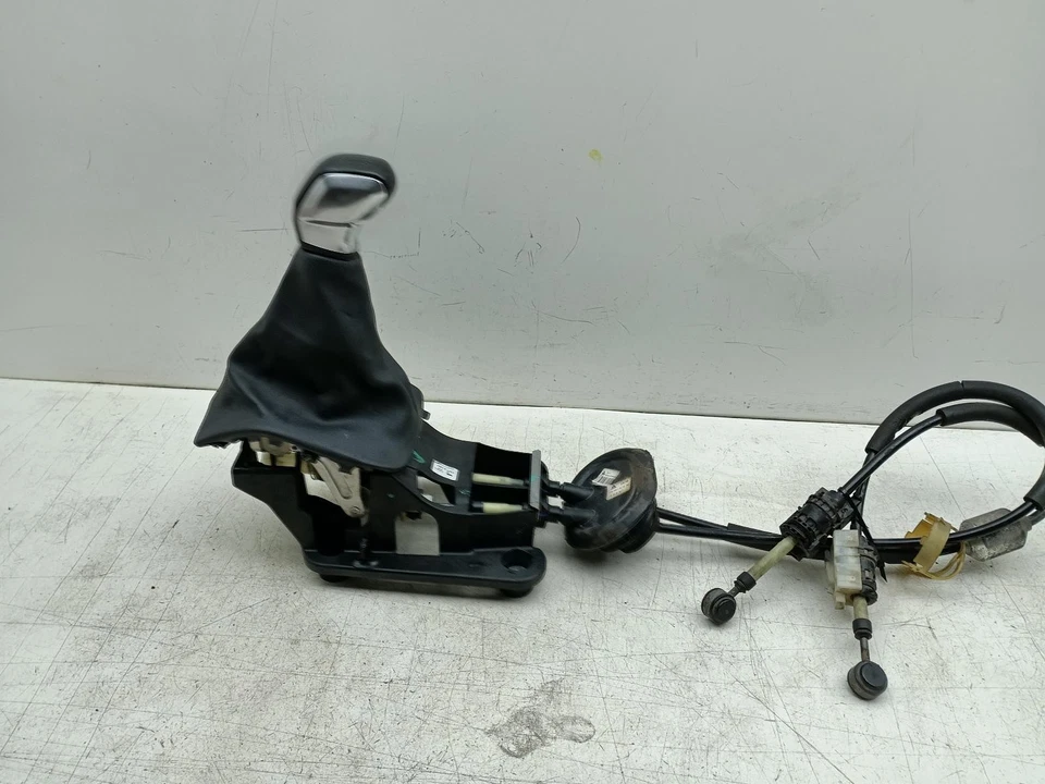 Selector de palanca de cambios manual Peugeot 2008 5 velocidades 9808161480 MK1 2015-2019 Foto 3 de 4