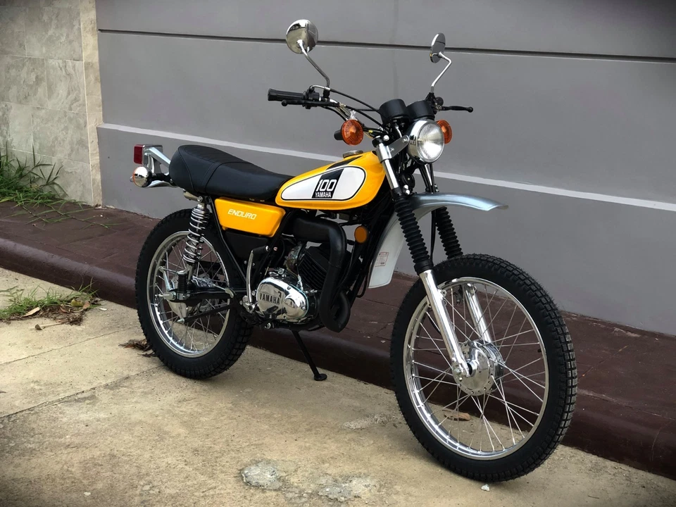 Head Lamp Front Light For Yamaha DT100 DT125 DT175 DT250 DT400 DT MX ENDURO - Image 3 of 4