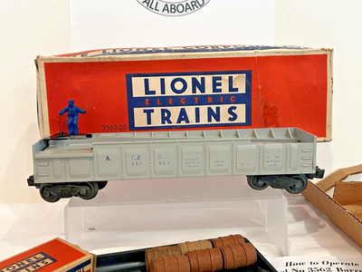 LIONEL 3562-25 #6 A.T. & S.F. VAR.-C BLUE LTRS OPER.BARREL CAR-BLT'54 OB/LK/N