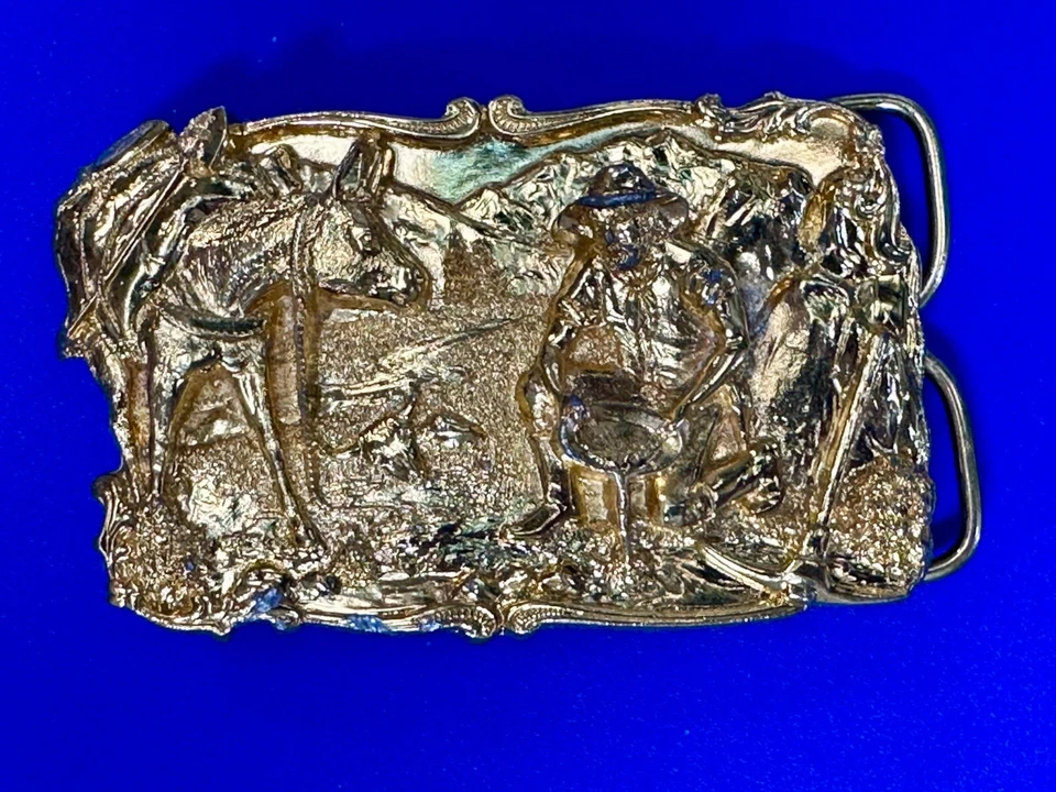 Hebilla de cinturón Siskiyou Gold Panning Miner Prospector Horse color dorado vintage 1981 Foto 4 de 4