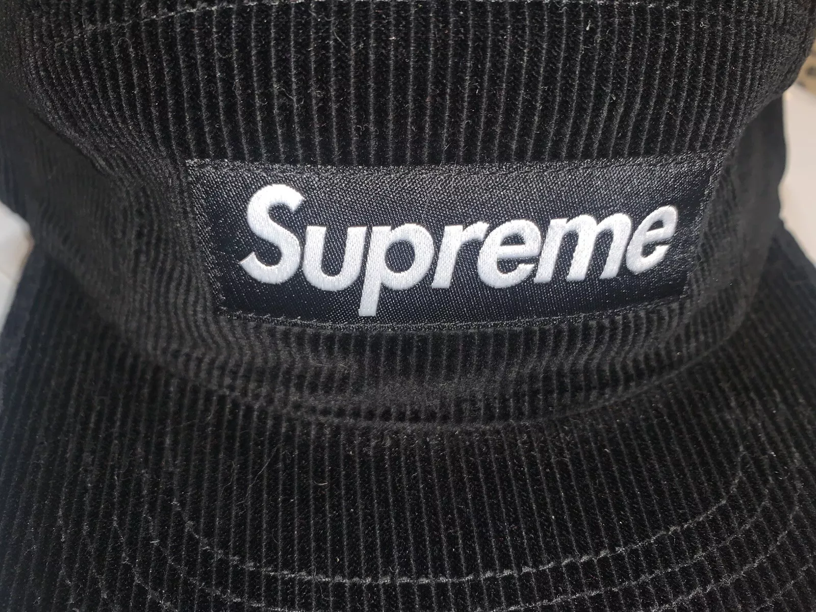 Casquette de camp Supreme velours côtelé noire neuve FW16 originale première boîte logo cordon chapeau