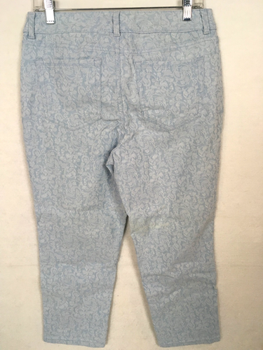 Charter Club Bristol Capri Jeans Size 8 Light Blue White Paisley Mid Rise Skinny - Picture 2 of 11