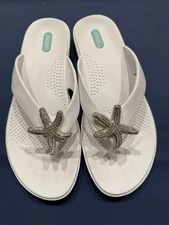 Oka-B White flip flops Women's Size L Sparkling Starfish w rhinestones U.S.A