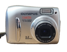 Olympus Camedia C-370 Zoom 3.2MP Digital Camera - Silver (X26)