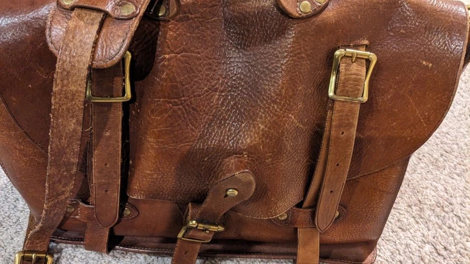 Vintage J Crew Montague Leather Messenger Bag/Brief Case - Image 3 of 4